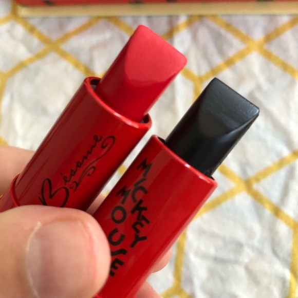 Besame Cosmetics Limited Edition Mickey Mouse 2 Lipstick Mirror Boxed Set - Picture 5 of 9